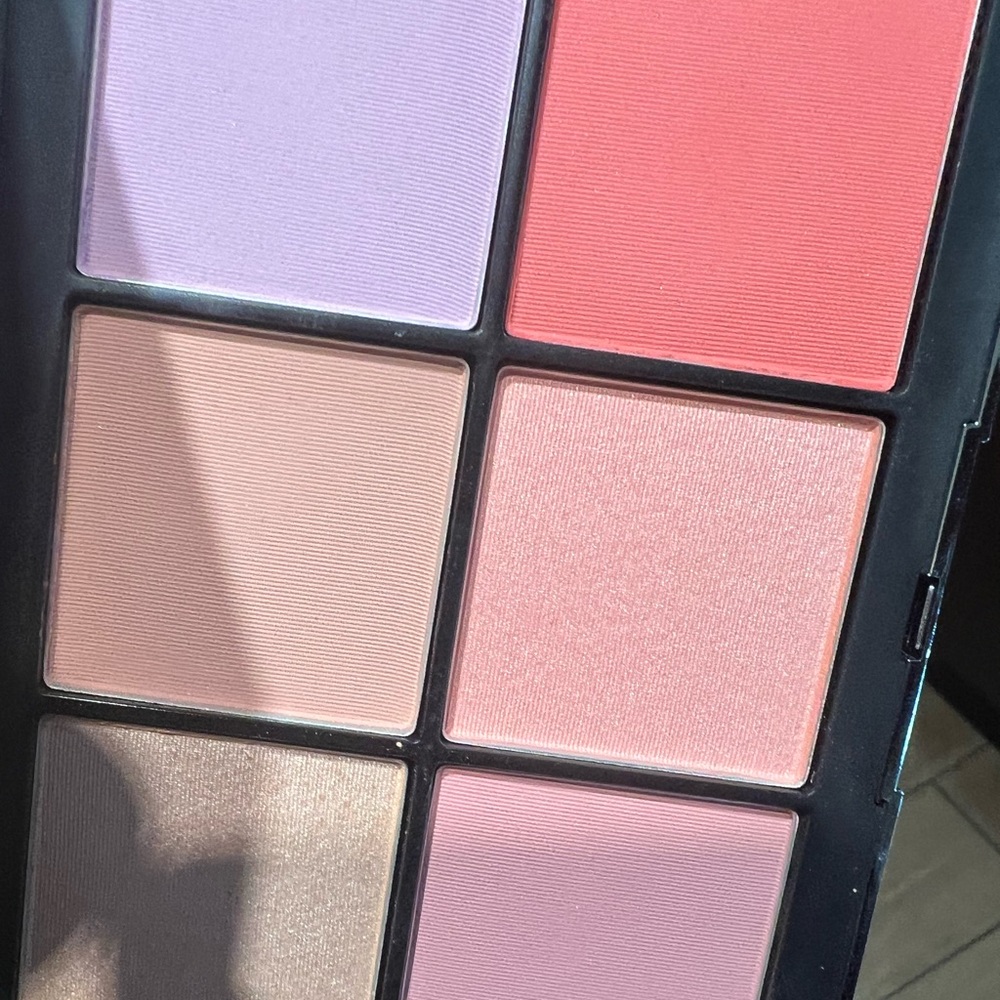 NARS check Palette MUST GO SALE